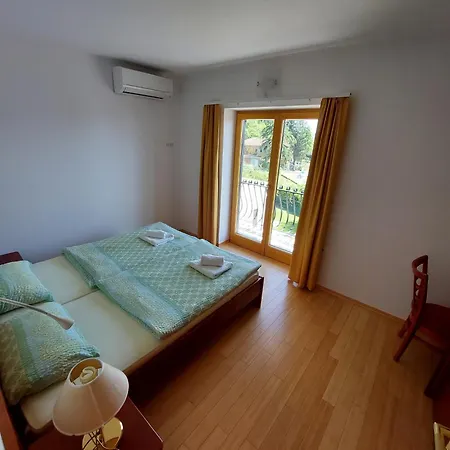 Apartmaji Fizine *